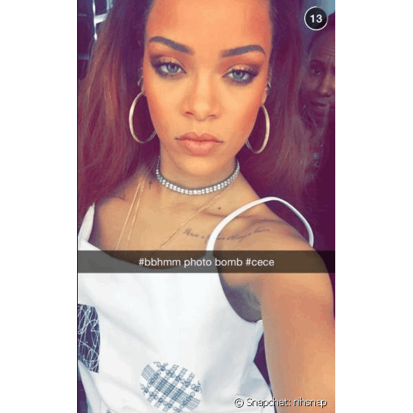 O Snapchat de Rihanna também é cheio de produções poderosas da diva